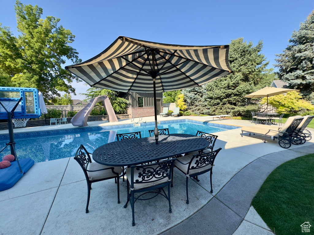 1933 N 1700 W Farr West, UT 84404
