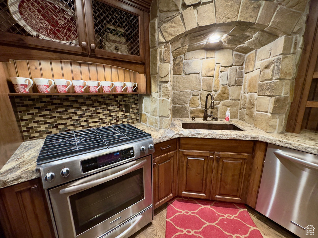1933 N 1700 W Farr West, UT 84404
