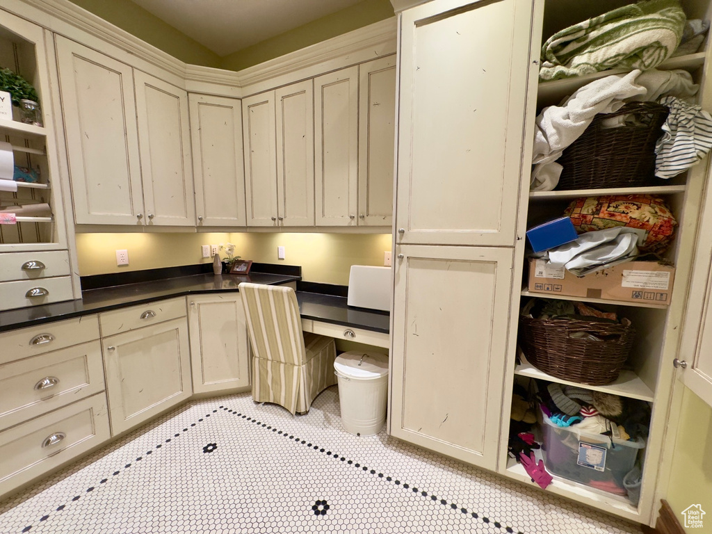 1933 N 1700 W Farr West, UT 84404