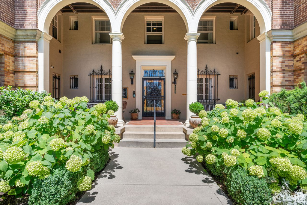 1283 E SOUTH TEMPLE ##404 Salt Lake City, UT 84102