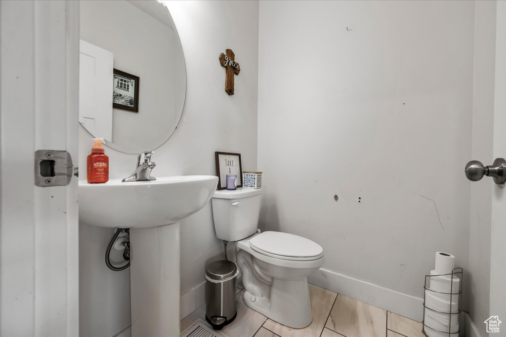 2637 W 3125 S West Haven, UT 84401