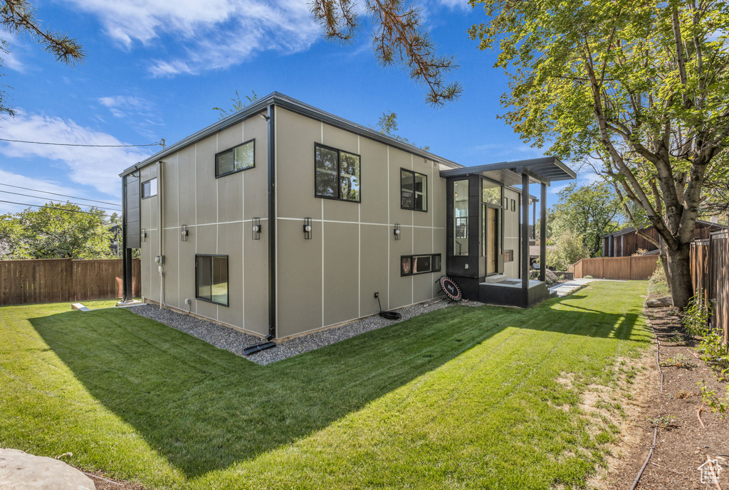 1817 E NORTH WOODSIDE DR Holladay, UT 84124