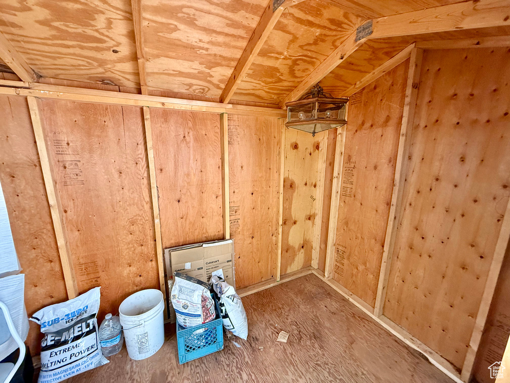 Photo 31 for MLS #2109109 at 1358 E Maplewood Cir