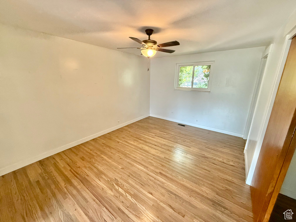 Photo 10 for MLS #2109109 at 1358 E Maplewood Cir