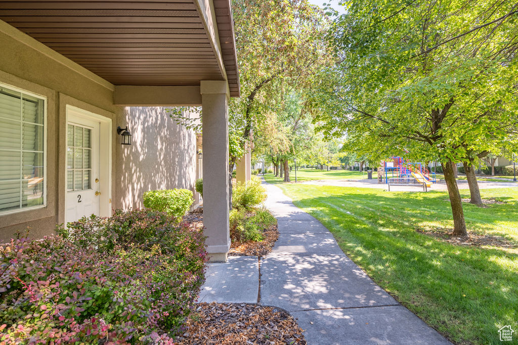 Photo 3 for MLS #2109129 at 2 N Somerset Pl