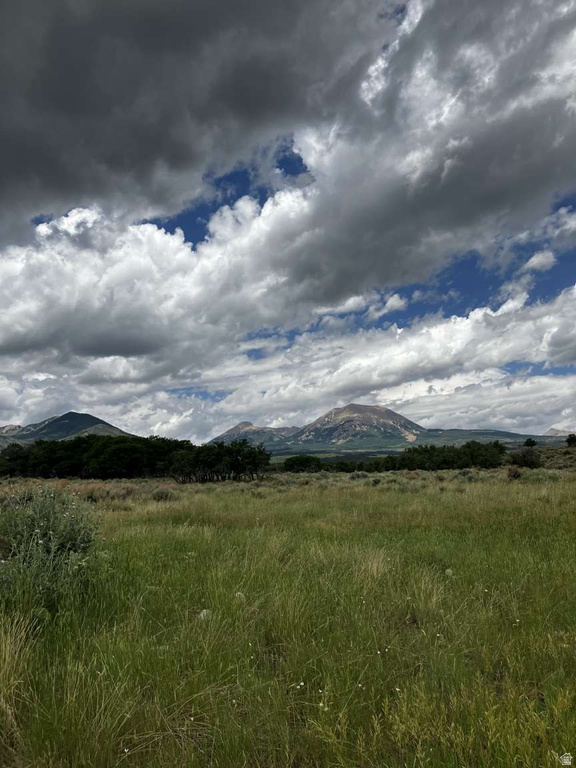 129 DEER CREEK RD La Sal, UT 84530