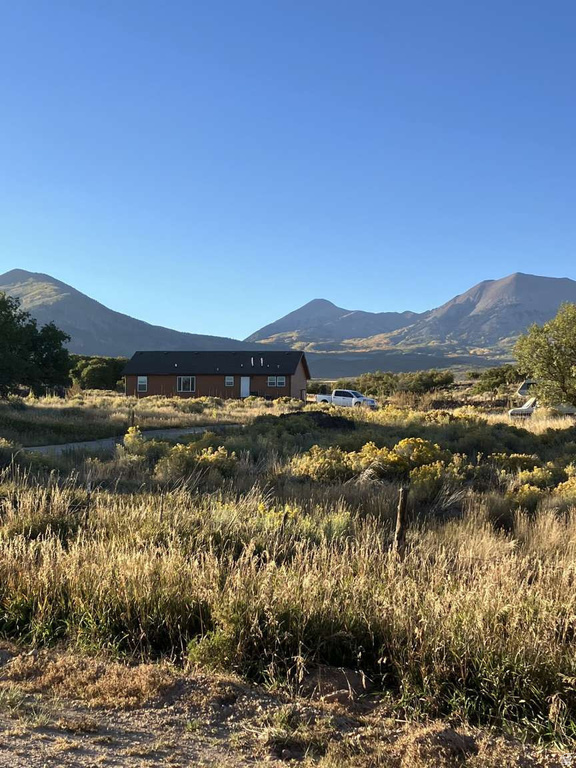 129 DEER CREEK RD La Sal, UT 84530