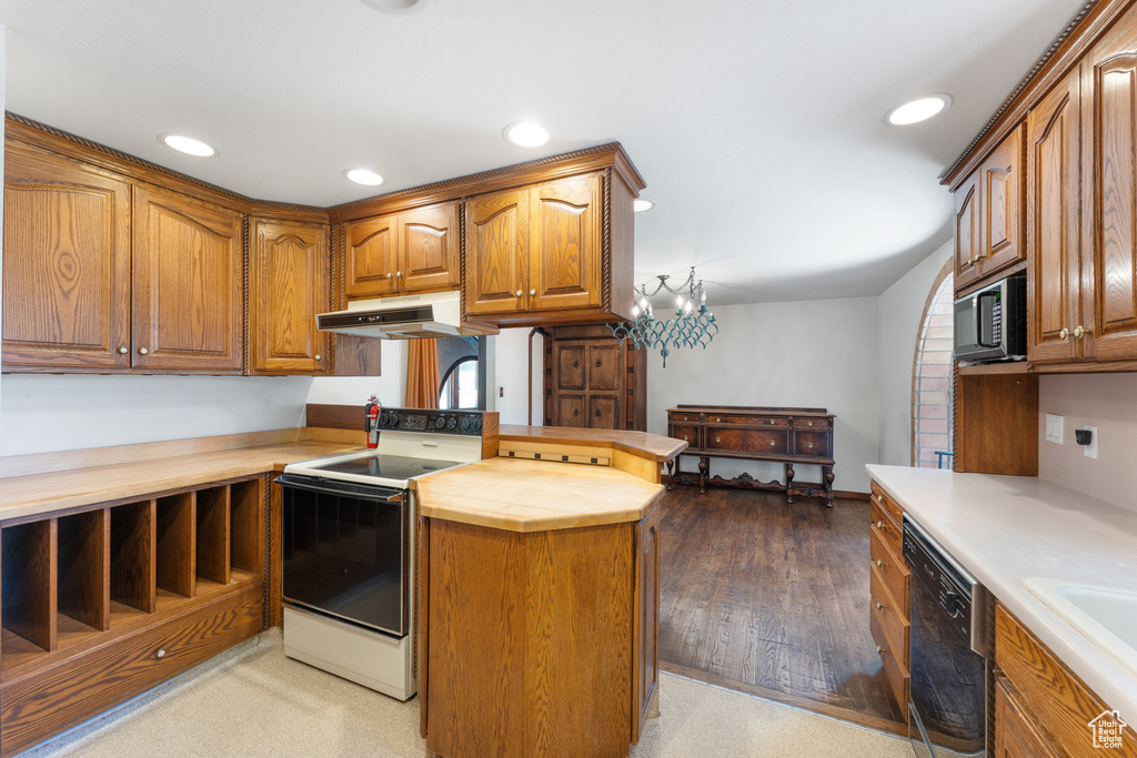 Photo 12 for MLS #2109155 at 1002 S Grandview Rd