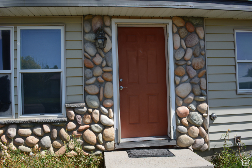 Photo 4 for MLS #2109161 at 490 N 730 East