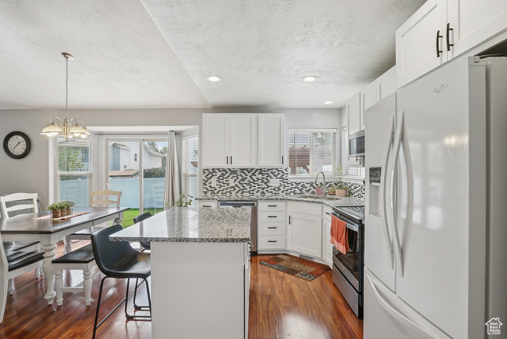 Photo 11 for MLS #2109169 at 6123 W August Ln