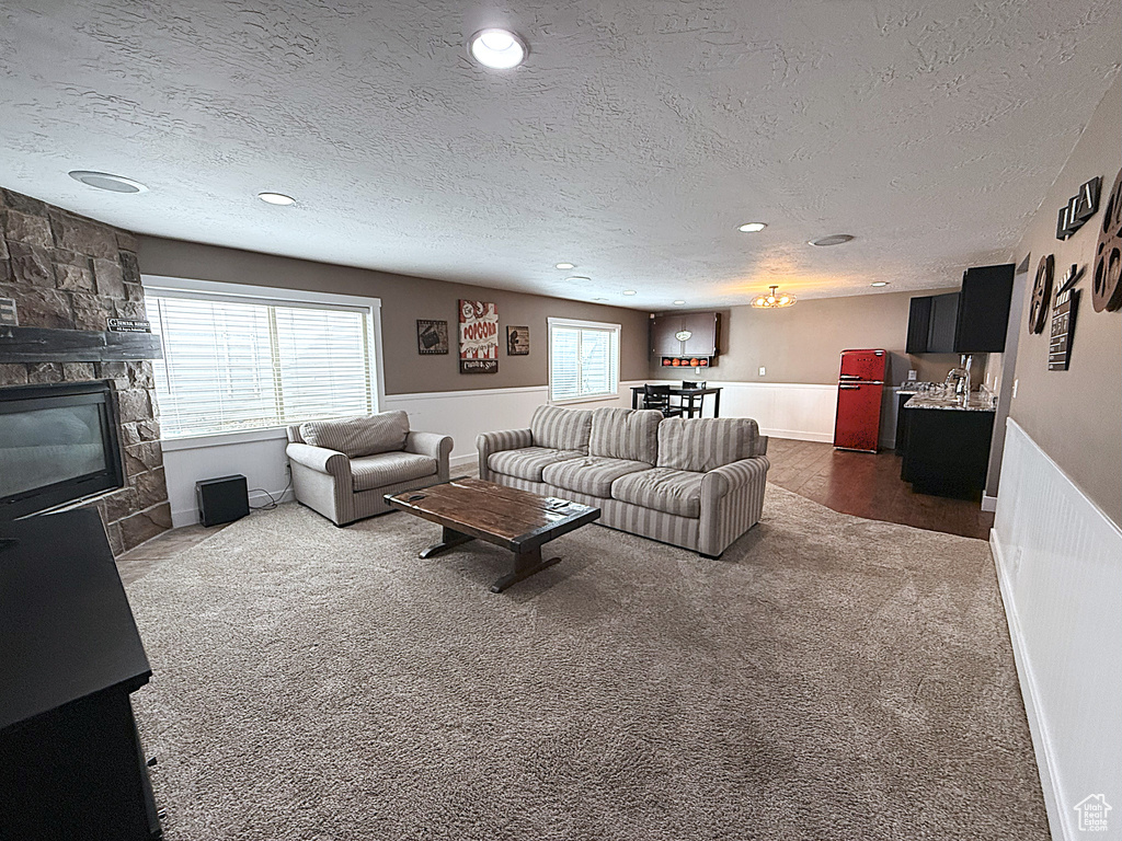 8404 S SNOW CANYON DR West Jordan, UT 84081
