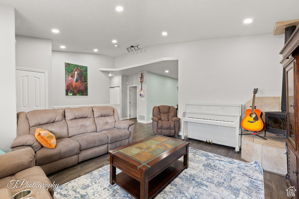 Photo 14 for MLS #2109177 at 2216 W Cedar Hills Dr