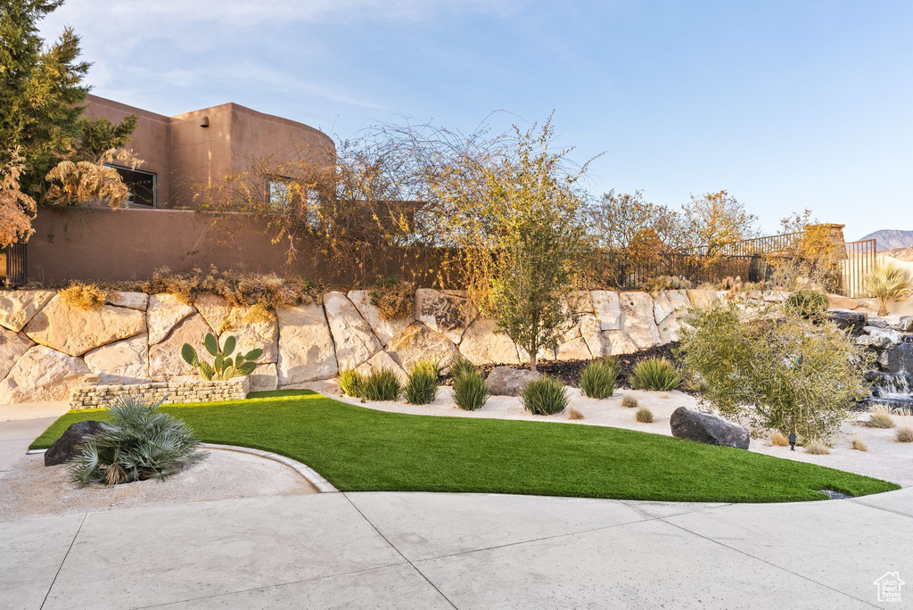 Photo 11 for MLS #2109209 at 5032 N Silver Cloud Dr