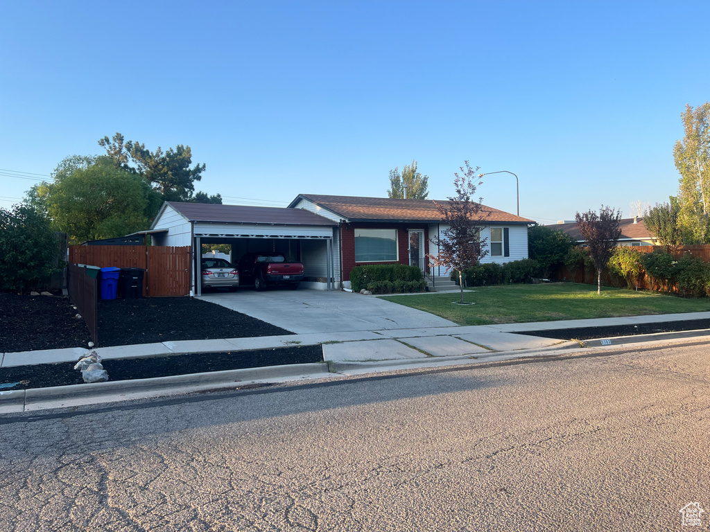 Photo 4 for MLS #2109212 at 5382 W North Lilac Ave