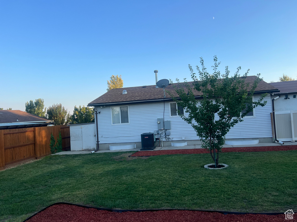 Photo 11 for MLS #2109212 at 5382 W North Lilac Ave