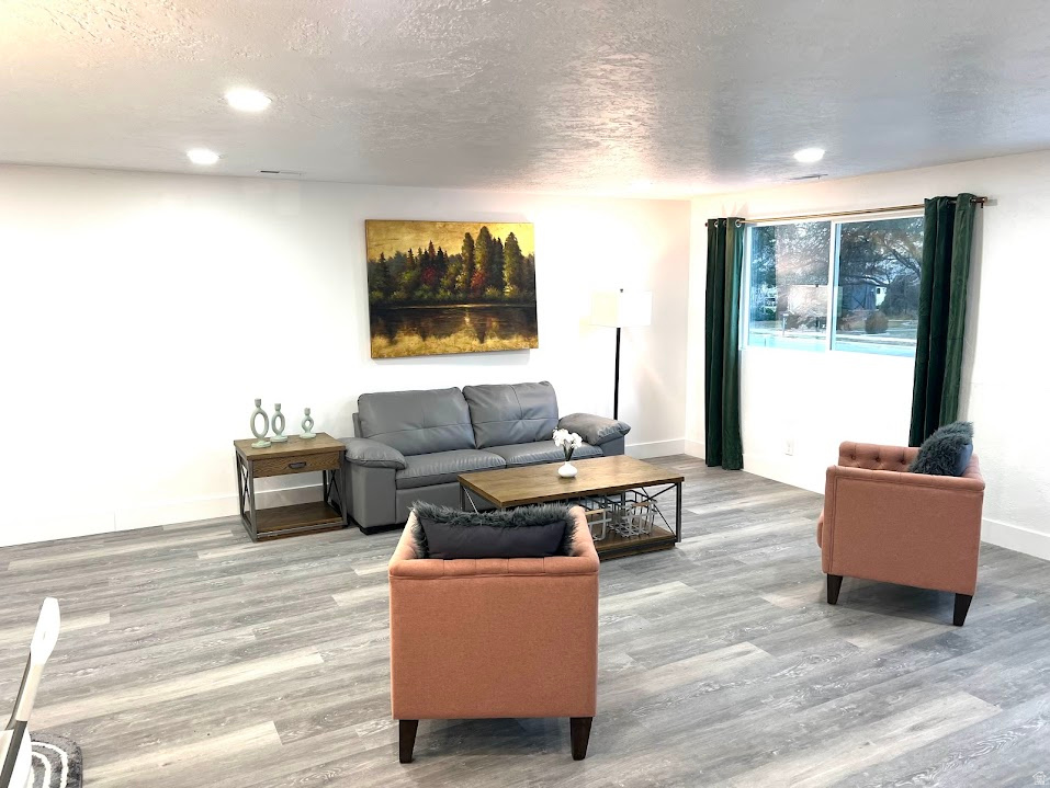 1448 E ESTRELLITA DR Sandy, UT 84093