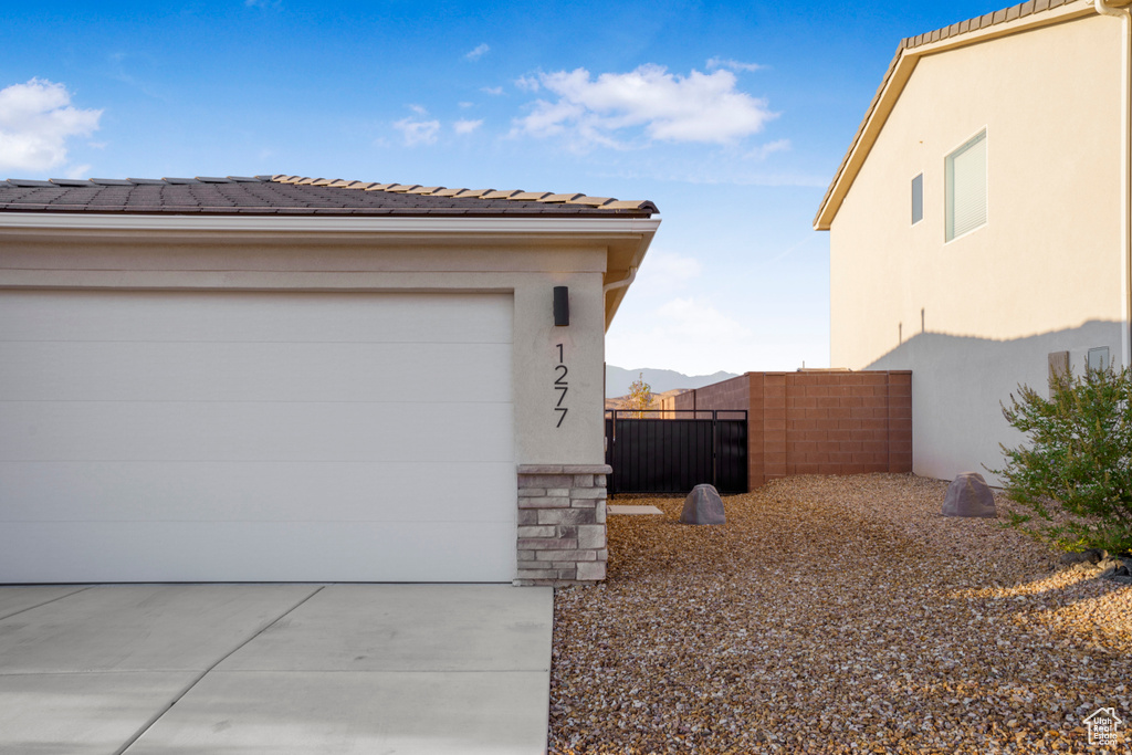 Photo 3 for MLS #2109217 at 1277 E Marlowe Way