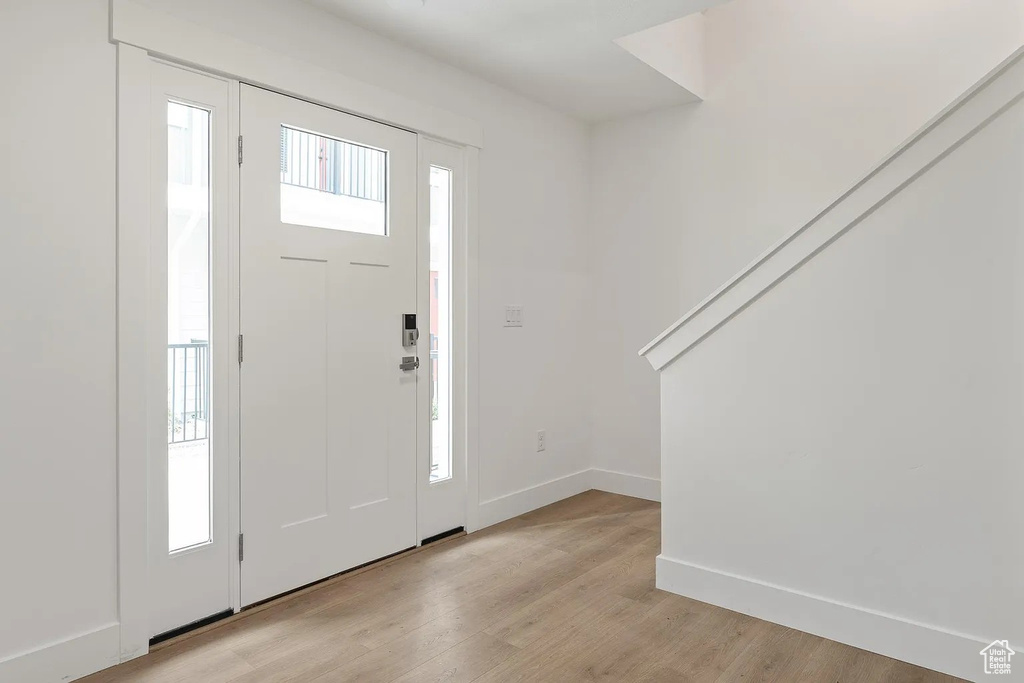 Photo 3 for MLS #2109222 at 3464 S Forres Ct