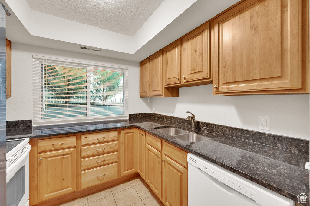 Photo 5 for MLS #2109228 at 1525 E Waterbury Dr #B