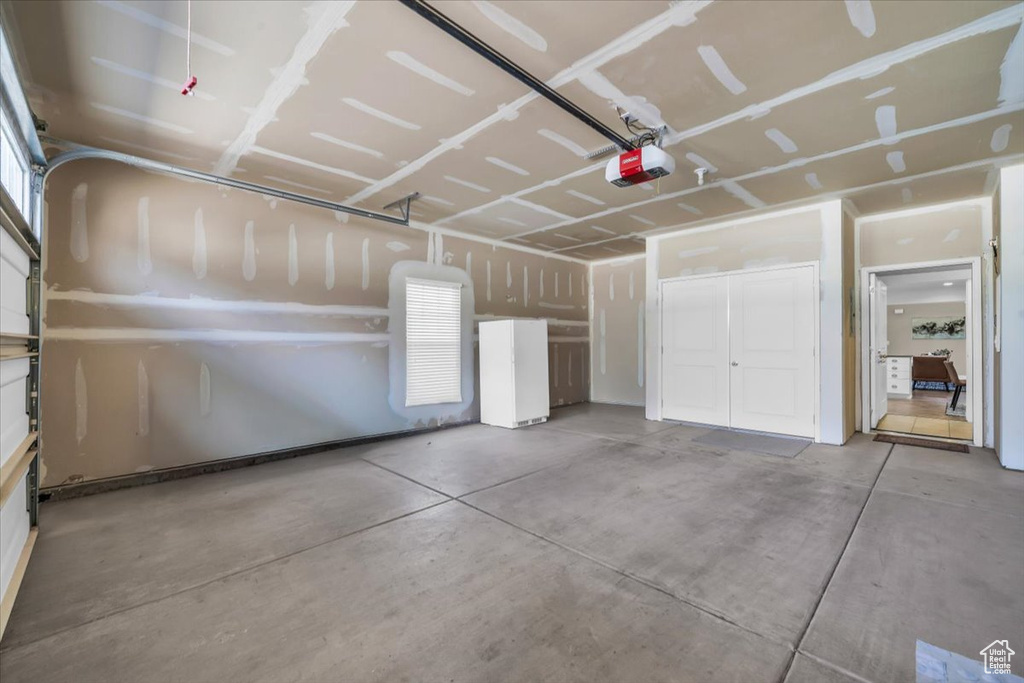 4866 W BLACK TWIG DR South Jordan, UT 84009