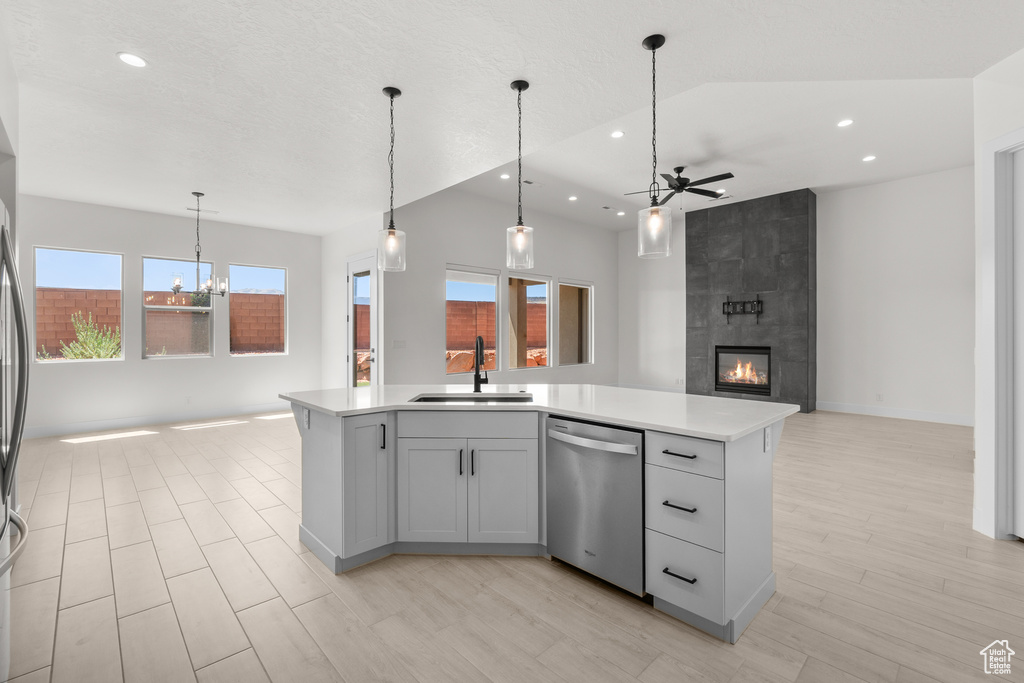 Photo 10 for MLS #2109249 at 423 W Fitness Way