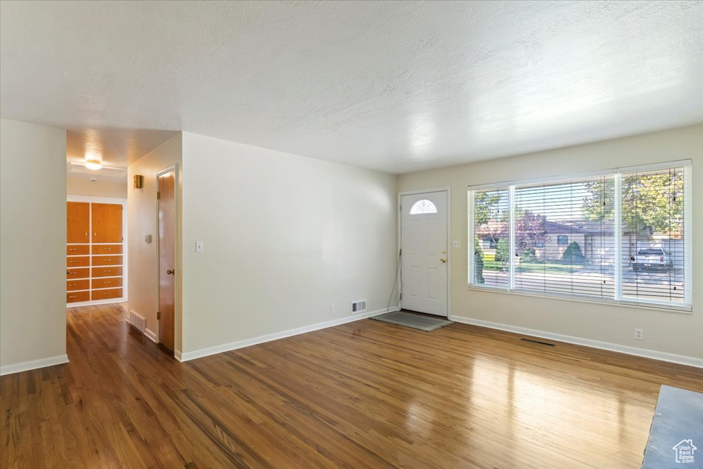 Photo 4 for MLS #2109255 at 170 E 750 North