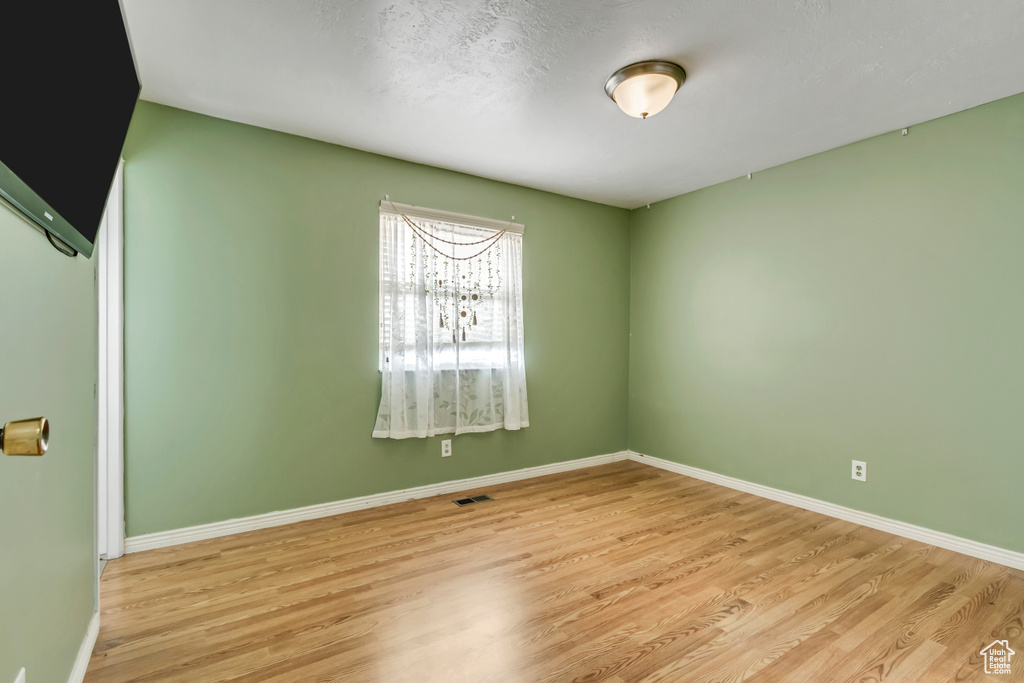 Photo 13 for MLS #2109261 at 3916 S Hawkeye Dr