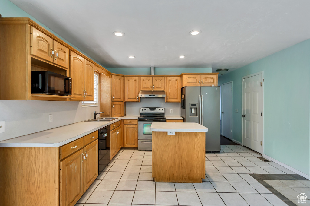 Photo 8 for MLS #2109261 at 3916 S Hawkeye Dr