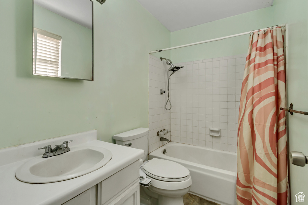 Photo 17 for MLS #2109261 at 3916 S Hawkeye Dr