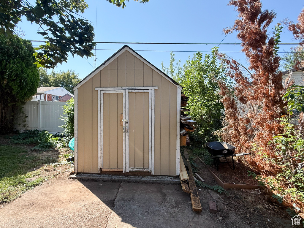 Photo 25 for MLS #2109265 at 1011 E Rancho Blvd