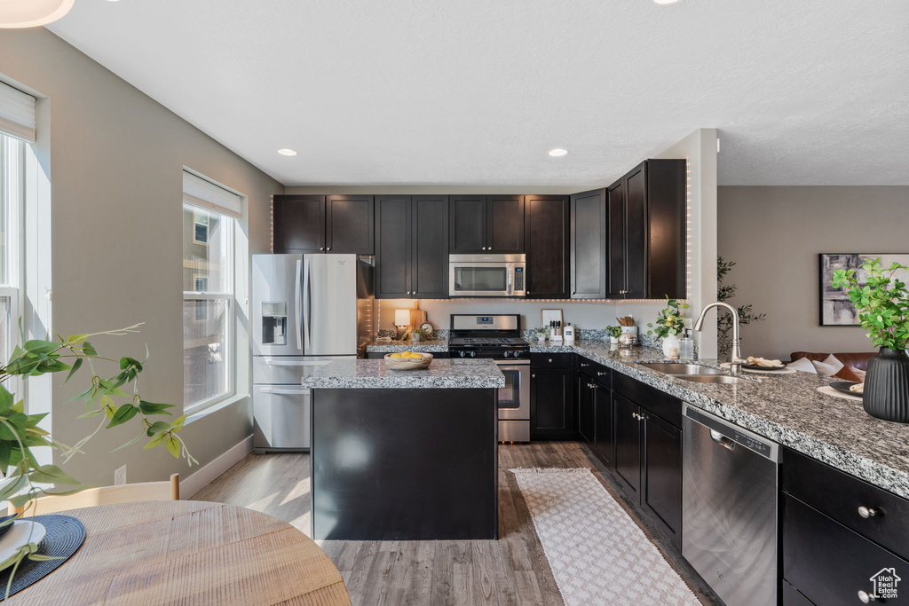 Photo 4 for MLS #2109266 at 677 E Moray Ct