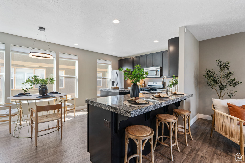 Photo 5 for MLS #2109266 at 677 E Moray Ct