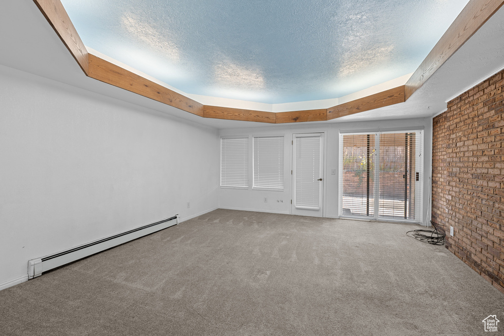 266 N OAK DR North Salt Lake, UT 84054