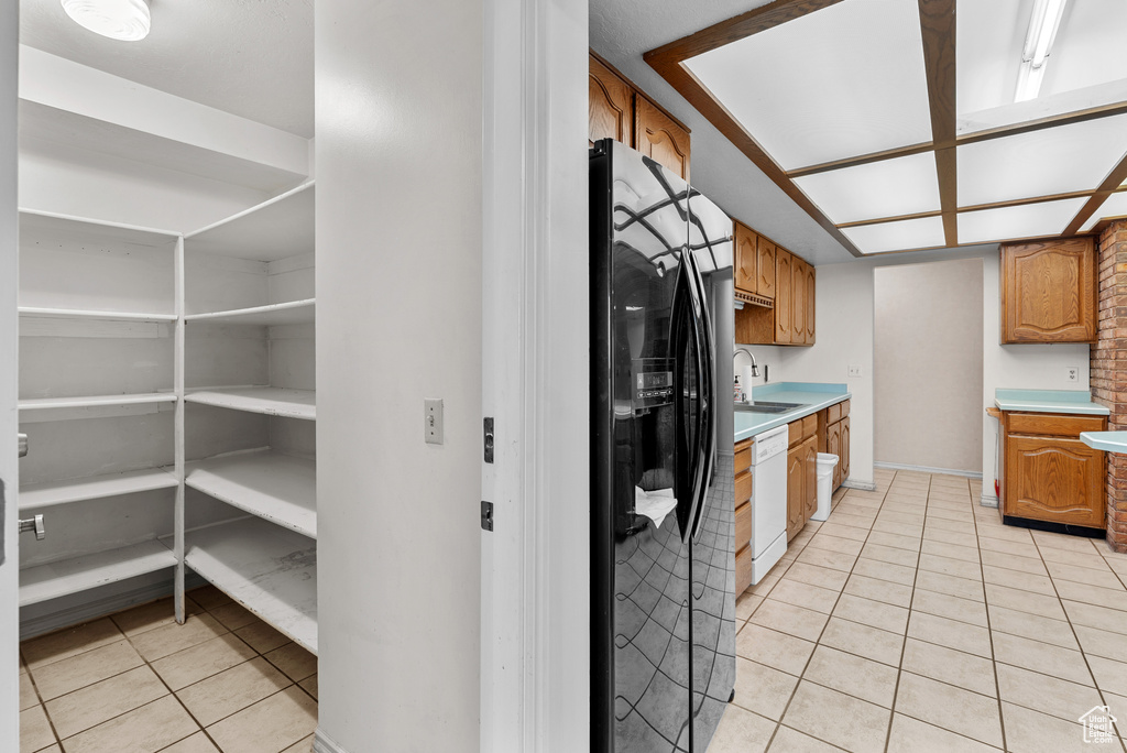 266 N OAK DR North Salt Lake, UT 84054
