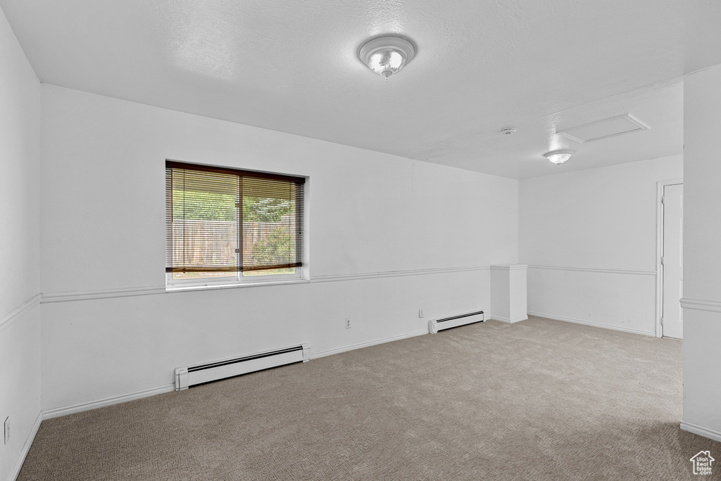 266 N OAK DR North Salt Lake, UT 84054