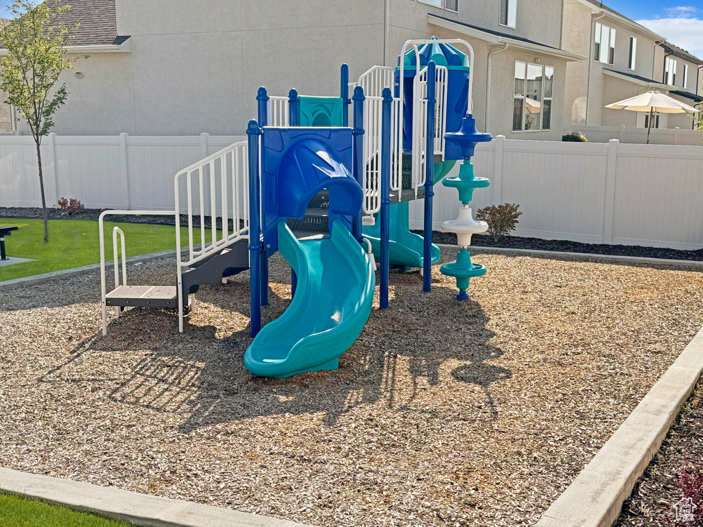 549 W JUNE DR Kaysville, UT 84037