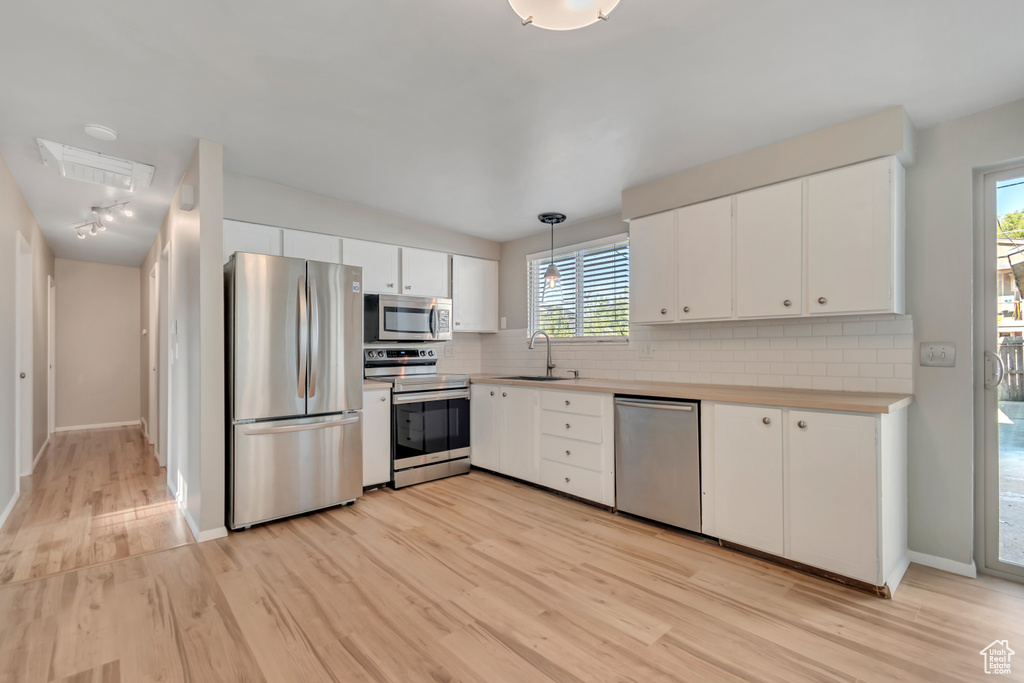 3555 S 6470 W West Valley City, UT 84128