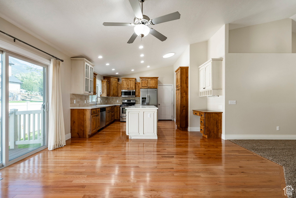 Photo 10 for MLS #2109287 at 947 E Green Rd