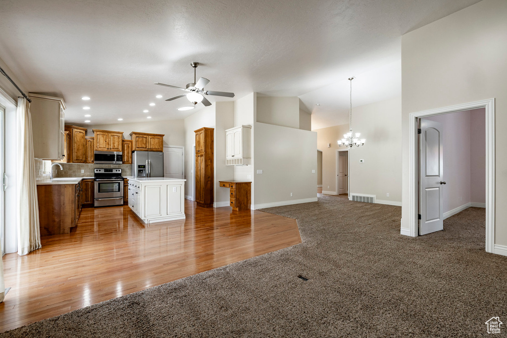 Photo 9 for MLS #2109287 at 947 E Green Rd