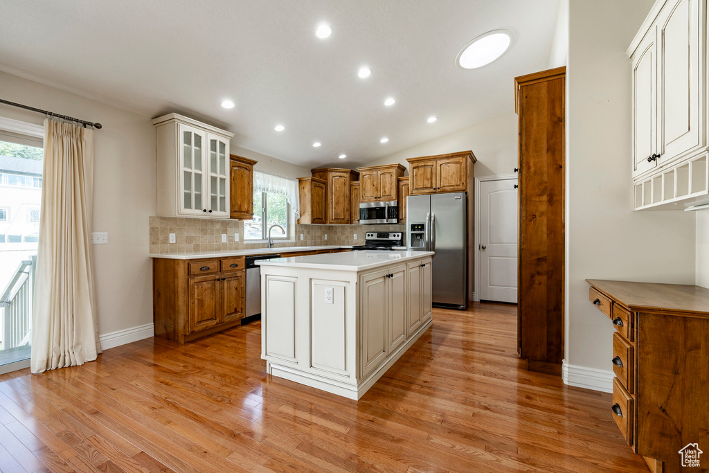 Photo 11 for MLS #2109287 at 947 E Green Rd