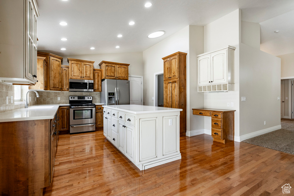 Photo 12 for MLS #2109287 at 947 E Green Rd
