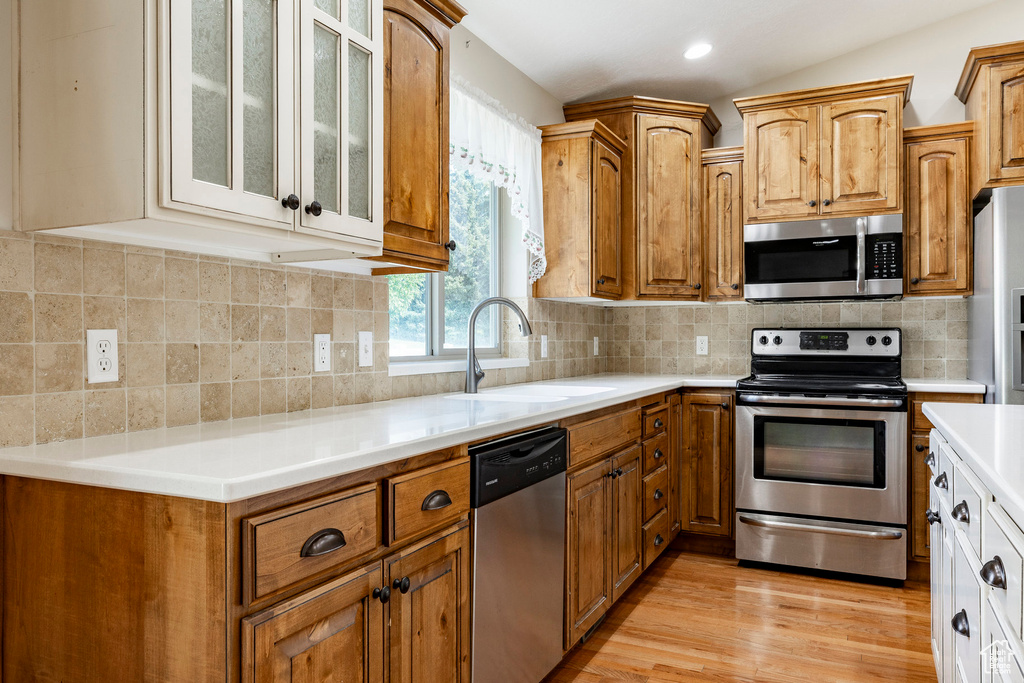 Photo 13 for MLS #2109287 at 947 E Green Rd