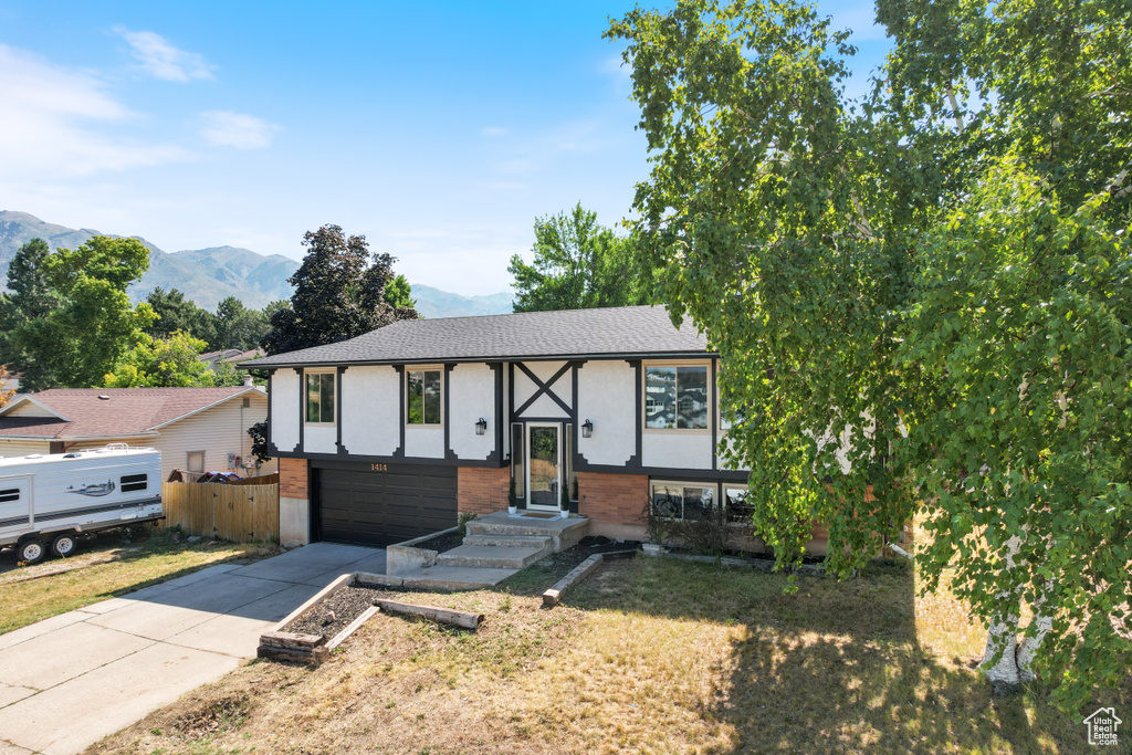 Photo 23 for MLS #2109325 at 1414 Heather Dr