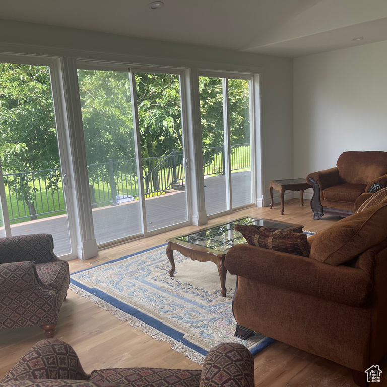 Photo 5 for MLS #2109339 at 2473 Fairway Dr