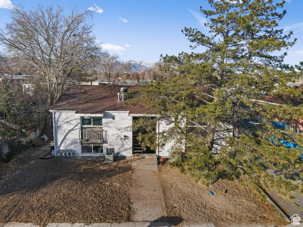 Photo 4 for MLS #2109351 at 4114 S Blue Jay St