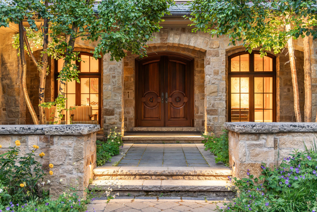 17 WHITE PINE CANYON RD Park City, UT 84060