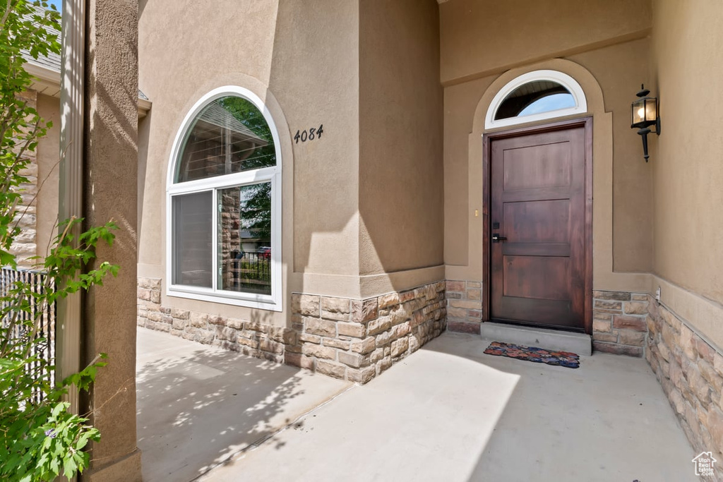 Photo 4 for MLS #2109358 at 4084 W Shinnecock