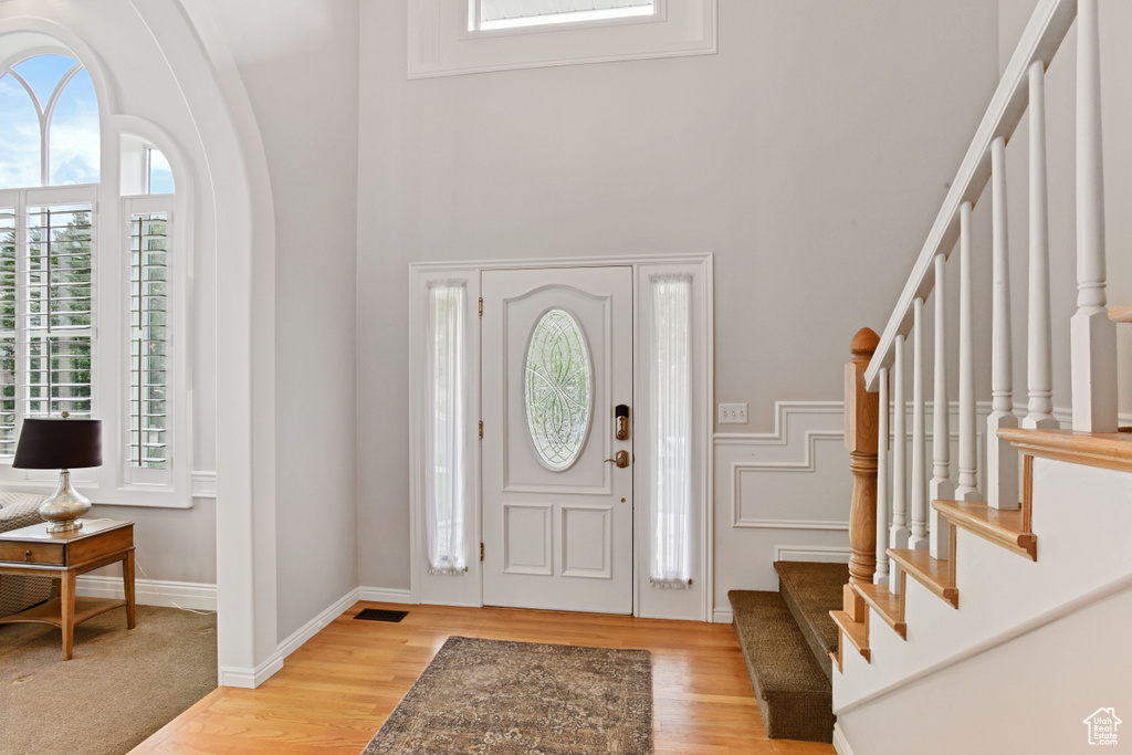 Photo 4 for MLS #2109363 at 8868 S Oak Hollow Cir