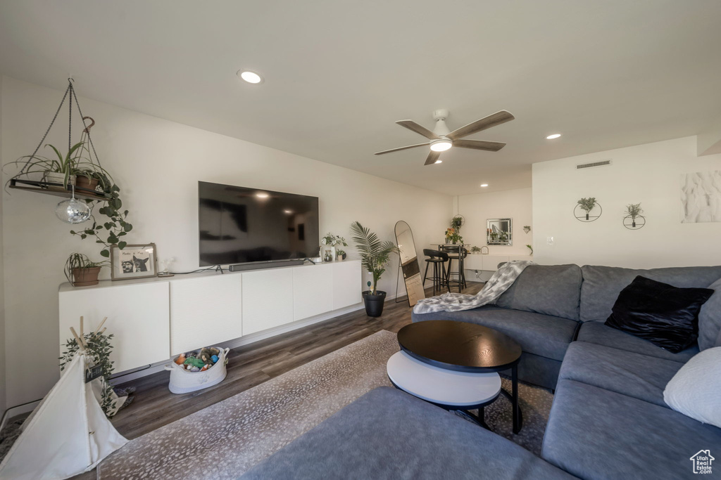 Photo 7 for MLS #2109364 at 34 W Lester Ave #E28