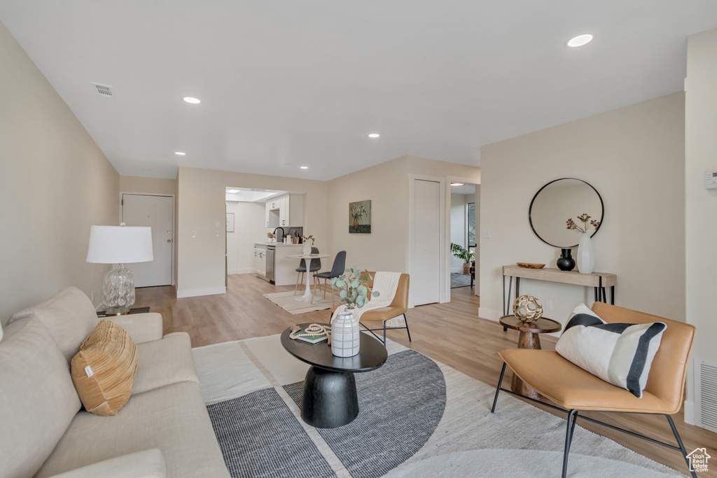Photo 5 for MLS #2109369 at 160 S 600 East #201